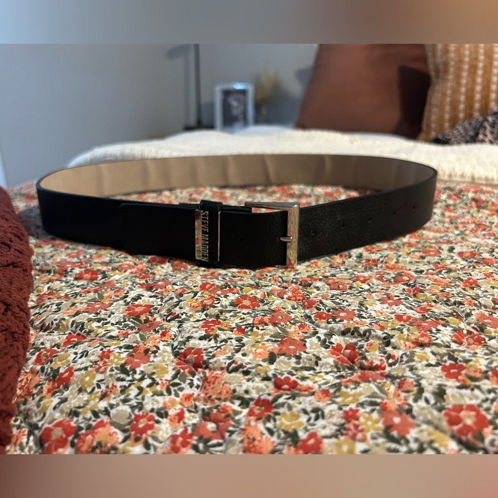 Steve Madden Black Belt with Silver Buckle
